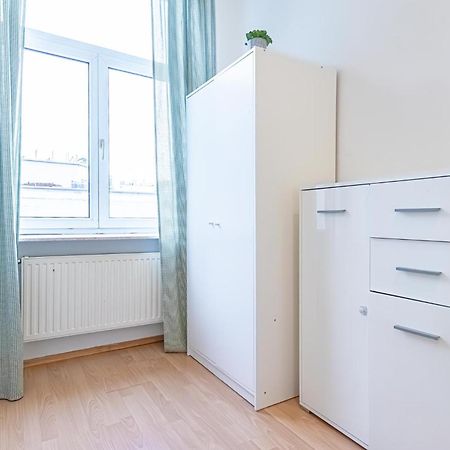 Spacious Shared Apartment Schoenbrunn Wenen Buitenkant foto