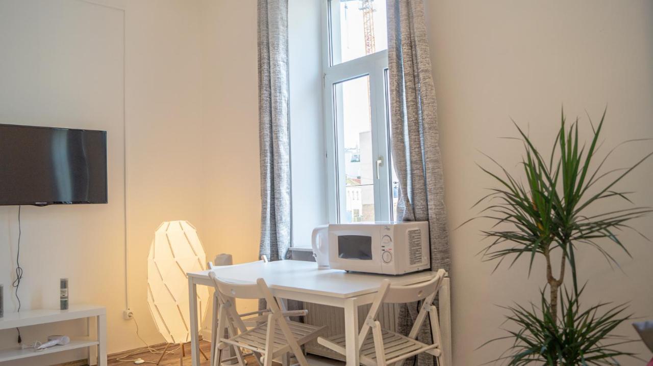Spacious Shared Apartment Schoenbrunn Wenen Buitenkant foto