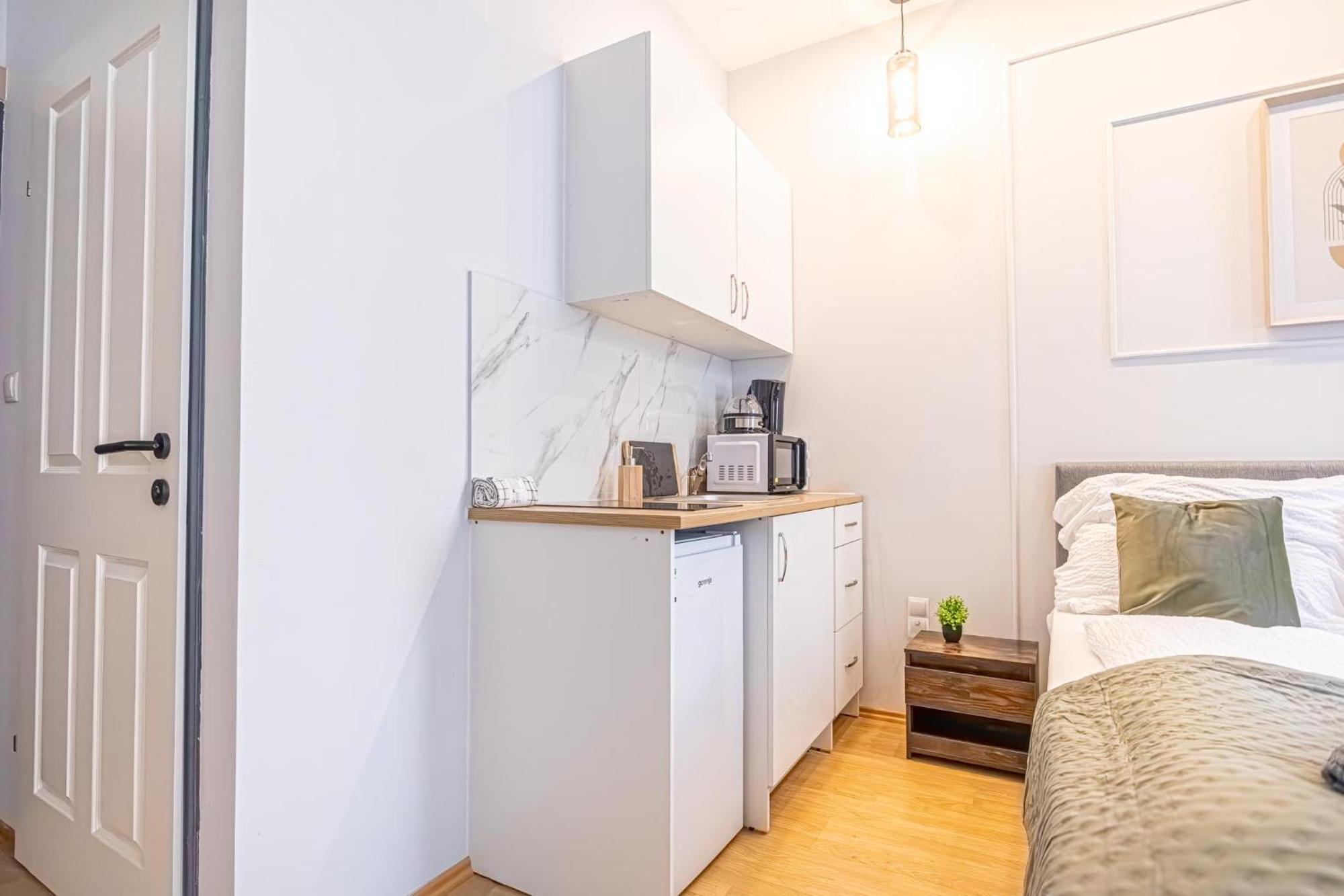 Spacious Shared Apartment Schoenbrunn Wenen Buitenkant foto