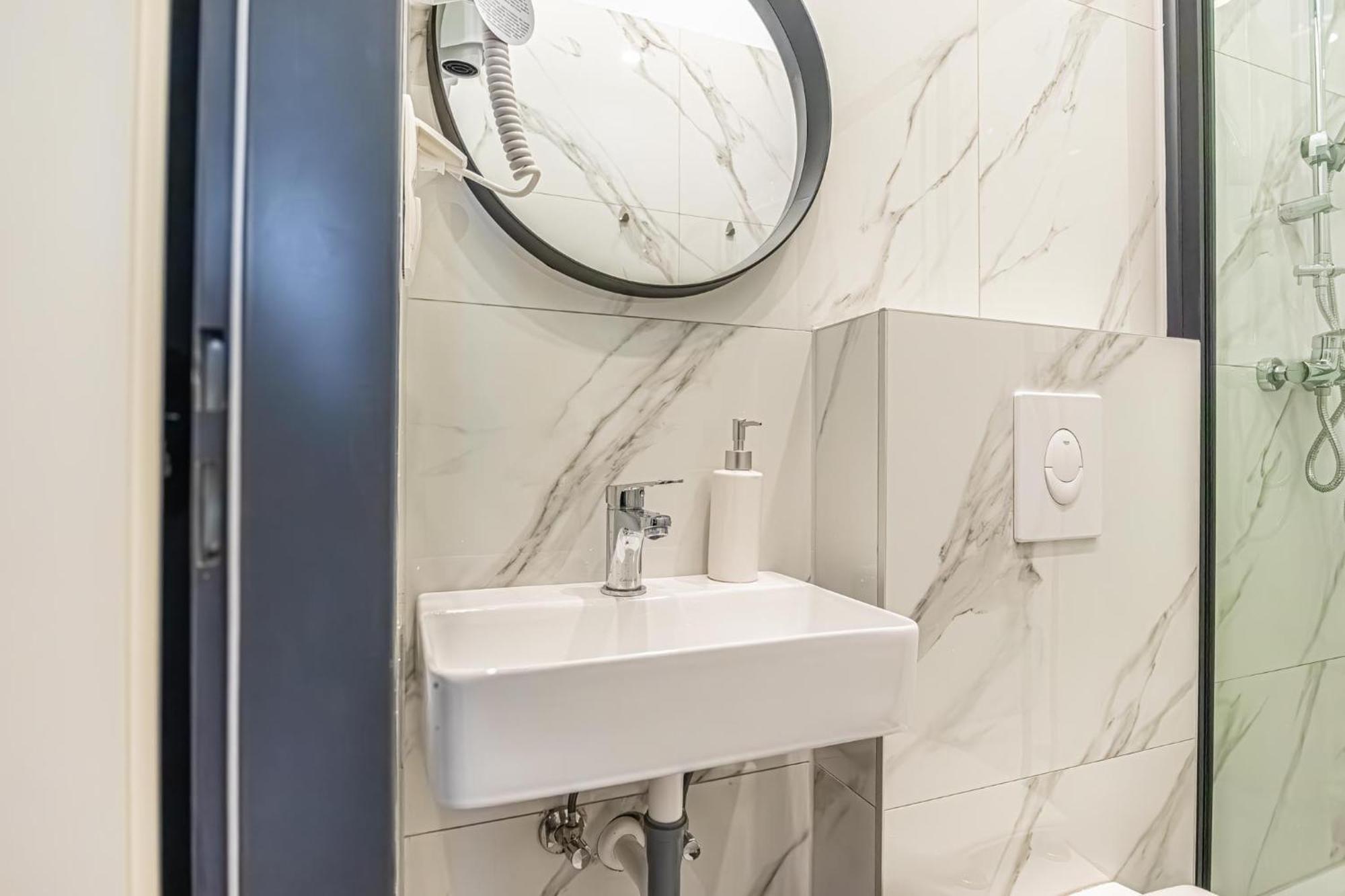 Spacious Shared Apartment Schoenbrunn Wenen Buitenkant foto