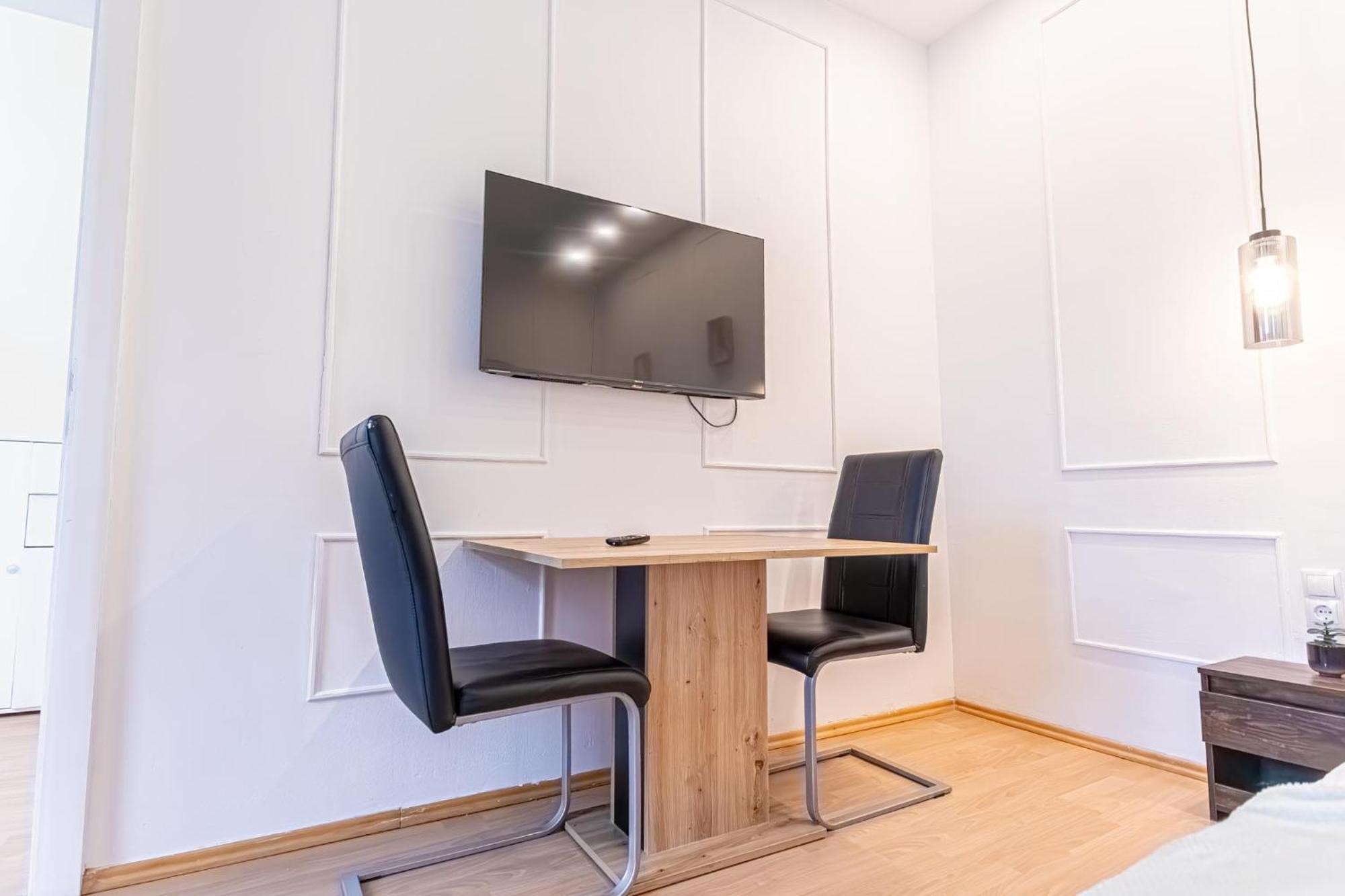Spacious Shared Apartment Schoenbrunn Wenen Buitenkant foto