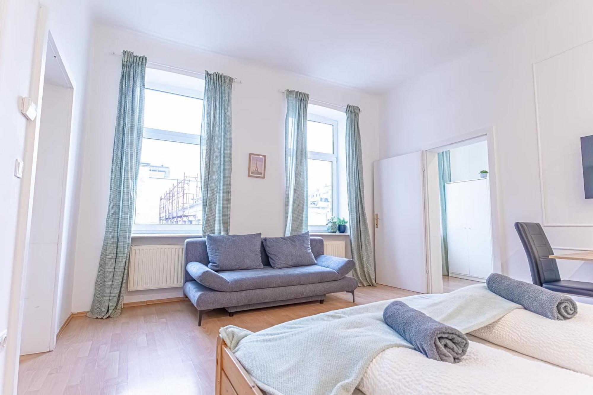 Spacious Shared Apartment Schoenbrunn Wenen Buitenkant foto