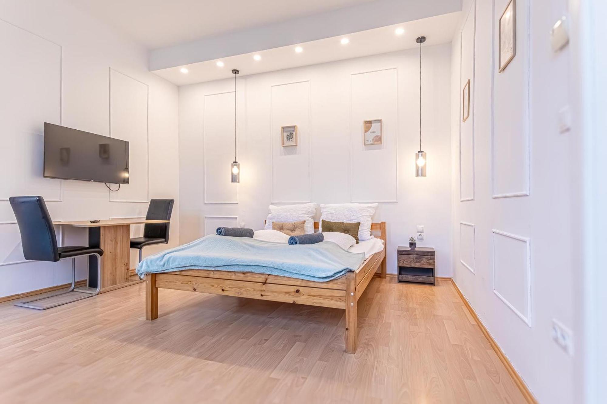 Spacious Shared Apartment Schoenbrunn Wenen Buitenkant foto