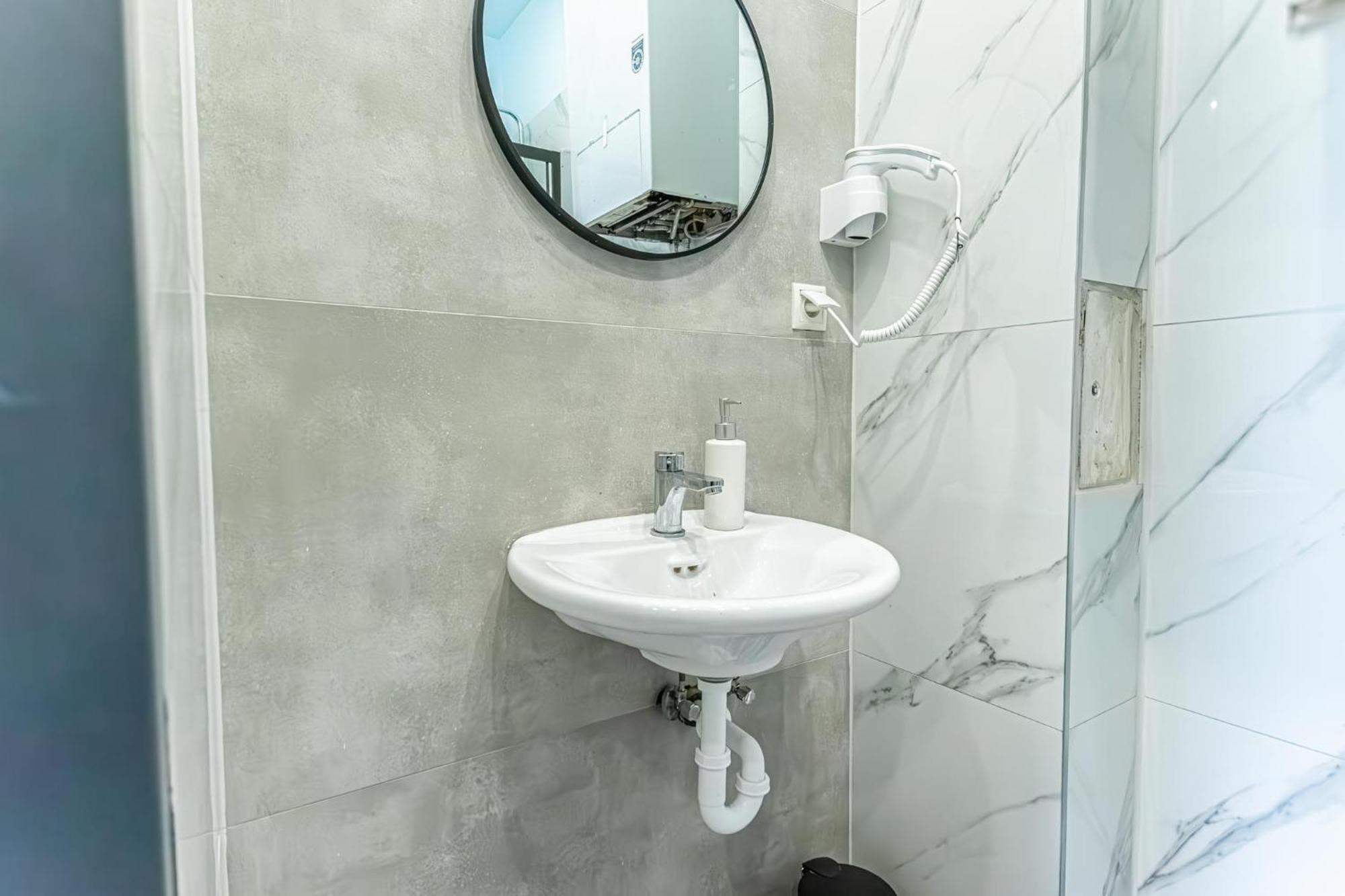 Spacious Shared Apartment Schoenbrunn Wenen Buitenkant foto